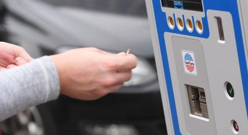 A kommentelők is kritizálják az almádi polgármester ötletét