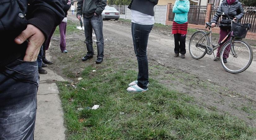 Vérfagyasztó házibuli Borsodban: üvegpoharakat evett, majd késsel támadt