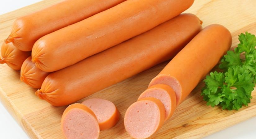 Ne vízben főzd a virslit: ettől a módszertől lesz tökéletesen roppanós és hihetetlenül ízletes a végeredmény