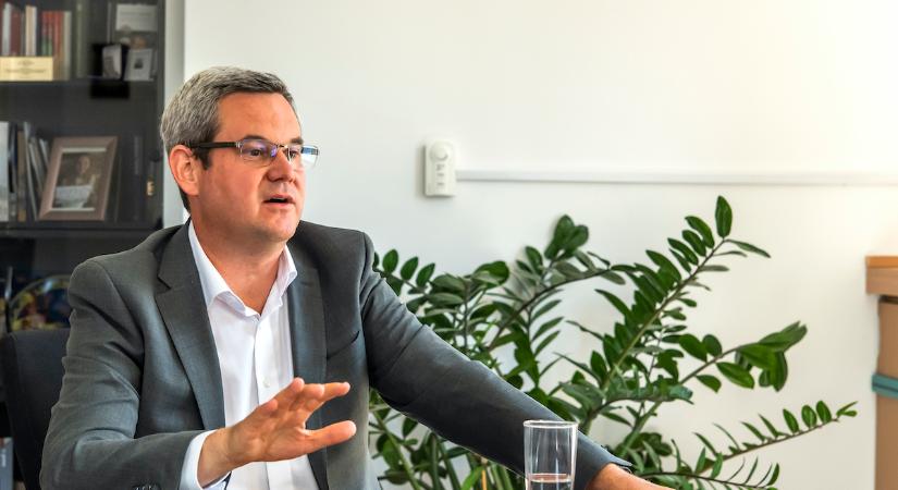 Takács Péter: Magyarországon a versenyképes gyógyszeripar minden komponense adott