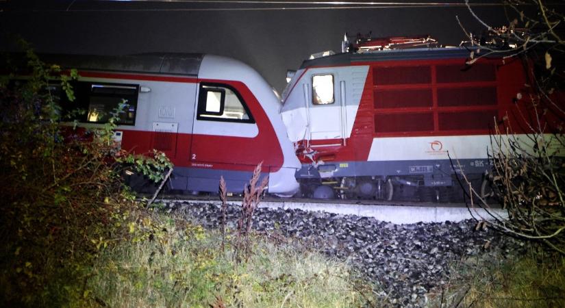 79 ember sérült meg a két vonat frontális ütközése után: új hírek a szlovák kórházakból