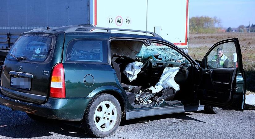 Életveszélyes köd Somogyban: törtek az autók az M7-esen