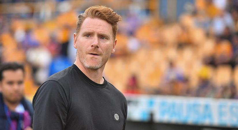 Lemaradtak a rájátszásról, maradhat posztján a fiatal vezetőedző – sajtóhír