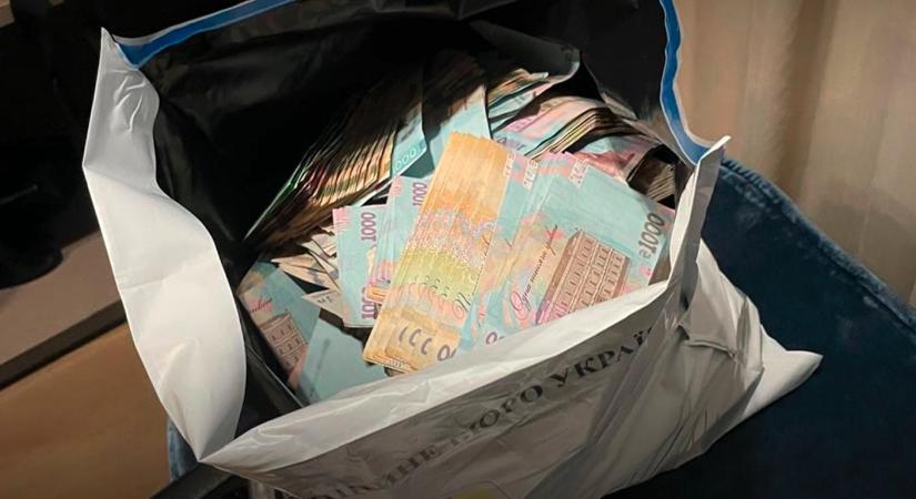 Az ukrán korrupcióellenes hivatalok lecsaptak Zelenszkij elnök üzlettársára