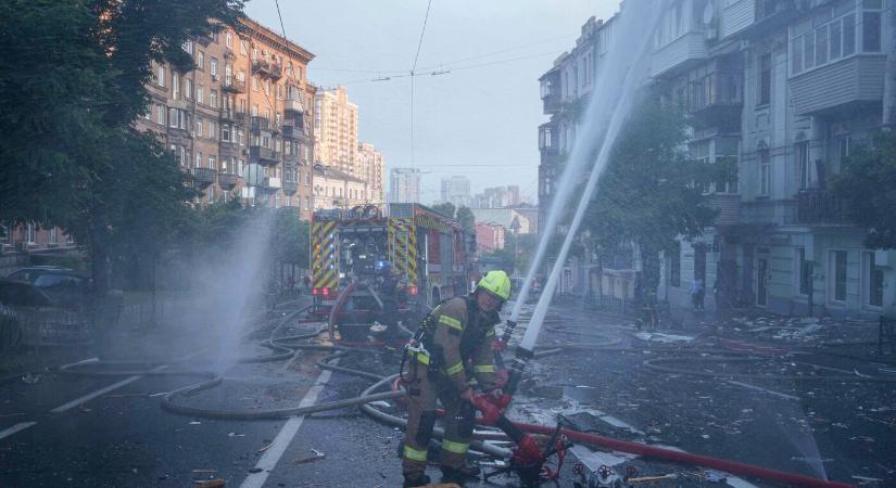 Hét rakétával és több mint 60 drónnal támadott éjjel ukrajnai célpontokat az orosz hadsereg