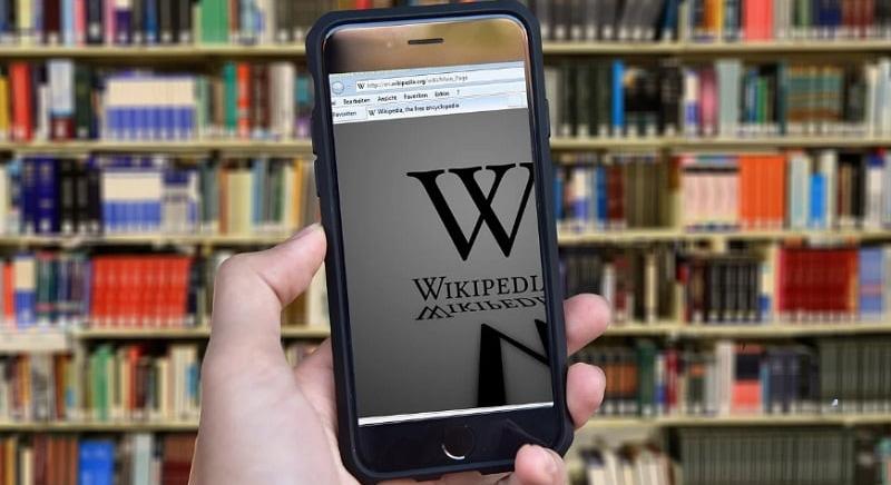 A Wikipedia is az AI-modellek áldozata? Csúnyán megvezette a mesterséges intelligencia
