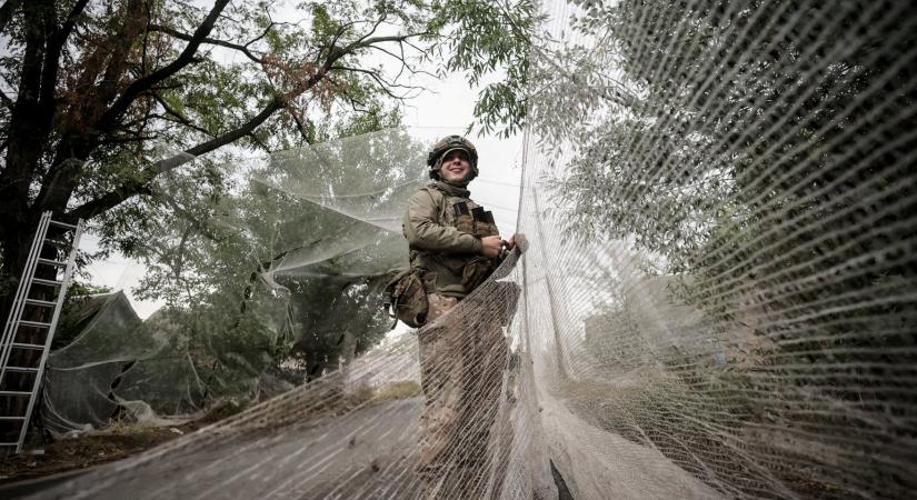 Francia halászok drónok elleni alagutakhoz szükséges hálókat küldenek Ukrajnának