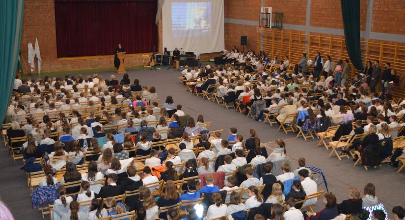 Olyant tettek ezek a pécsi diákok és pedagógusok, amire nem mindenki vállalkozik