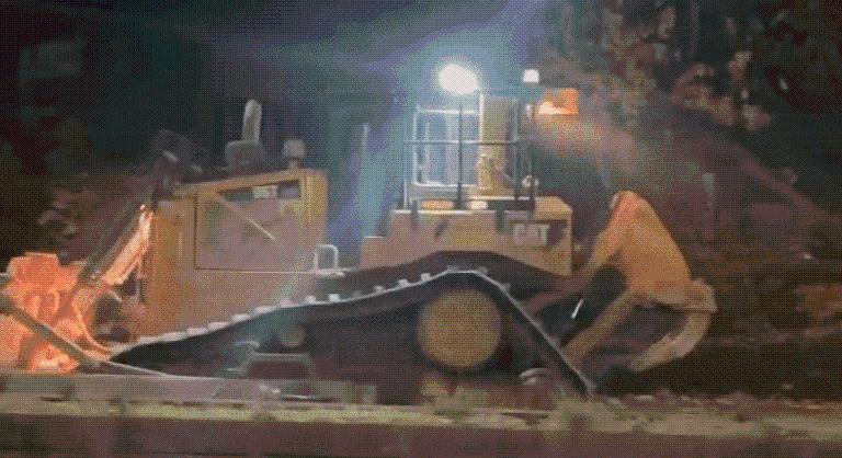 Egy ittas férfi elkötött egy 24 tonnás buldózert és letarolt vele egy ipari várost