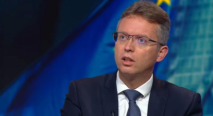 Hankó Balázs szerint Brüsszel társadalomcserét akar végrehajtani Európában, hogy a keresztény kultúrára, hitre alapuló európai értékrendet eltöröljék (VIDEÓ)