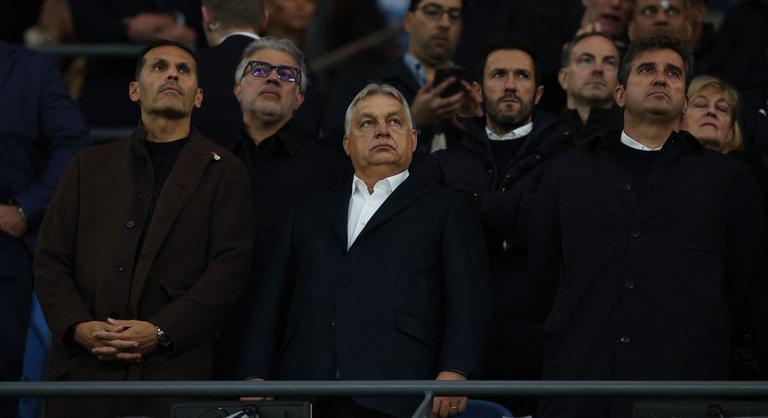 Fapados gépen fotózták le Orbán Viktort és Schmidt Máriát