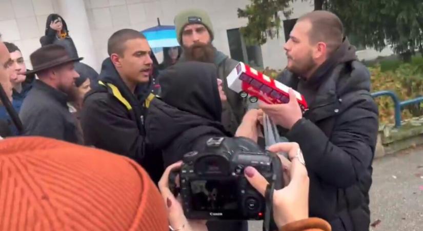 A közismert provokátor is „meglátogatta” az éhségsztrájkoló Jaćimovićot (Videó)