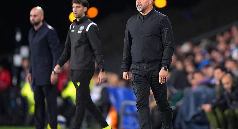 Hansi Flick: „Boldog vagyok, hogy nyomás alá tudjuk helyezni a listavezetőt!”