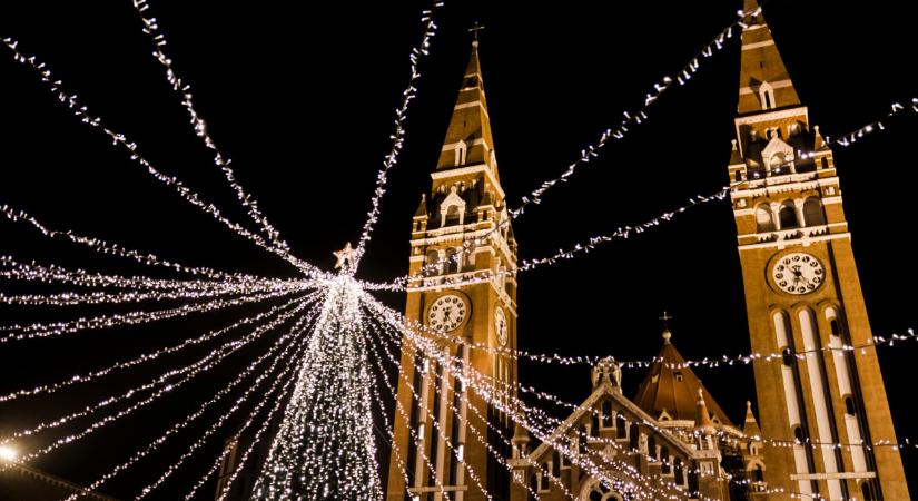 Szegedi karácsonyi vásár 2025: sosem látott fényözön, óriáskerék és kétszintes körhinta a Dóm téren