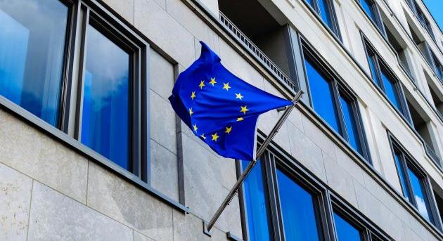 Az EU rájött, hogy nem kellene törvényekbe fojtani az innovációt?