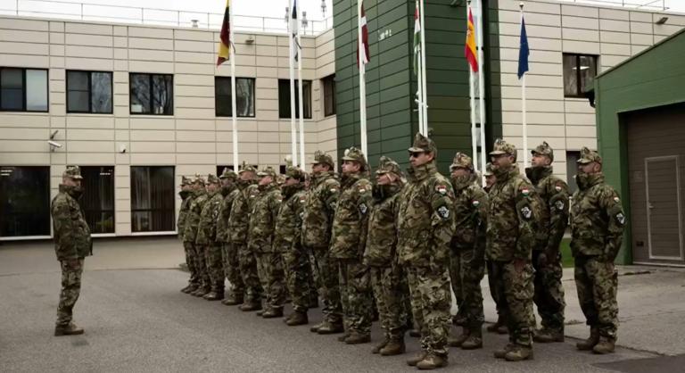 Szijjártó Péter: A magyar katonák a NATO legveszélyesebb missziójában vesznek részt