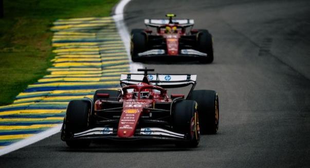 Ferrari-elnök: A pilóták a vezetésre koncentráljanak!