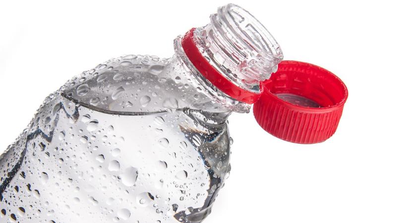 A lecsavarhatatlan kupakok után ismét gigászi átalakulás jön a palackoknál