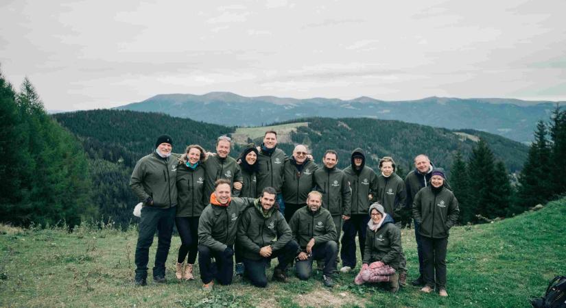 100 milliós luxus Porsche árából épít parkokat a zöld szervezet