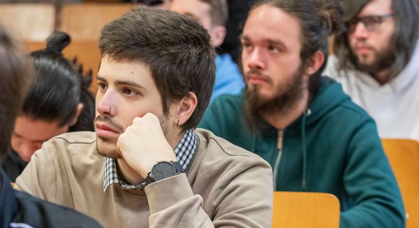 Ismét Fehérvárra figyel a tudományos világ (galéria)