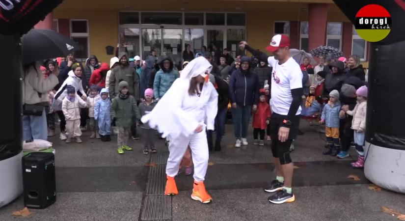 Esőben is remek hangulatban telt a Liba-nap a Dorogi Ötház Piacon