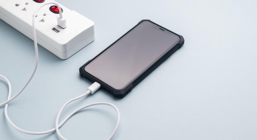 Te is mindig 100%-ra töltöd a mobilodat? Akkor erről jó, ha tudsz