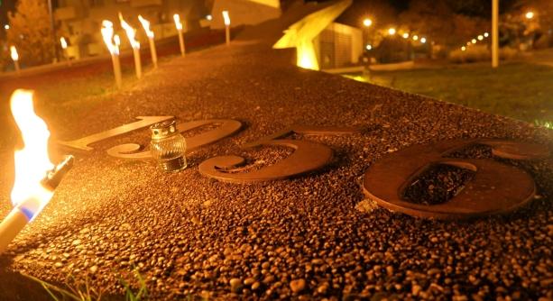 "Pentele nem alkuszik, Dunaújváros nem felejt!" (galériával)