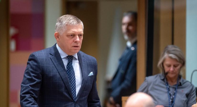 Robert Fico kirúgatja a szlovák vasút teljes vezetését