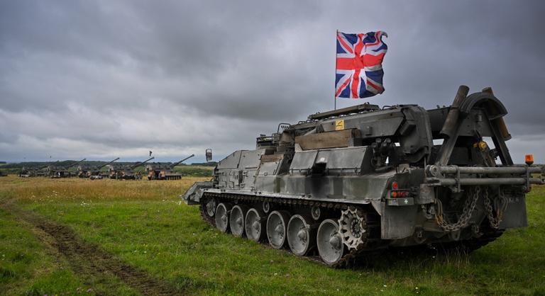 Egy hegy gyomrában készülnek az oroszok elleni háborúra a britek és északi szövetségeseik