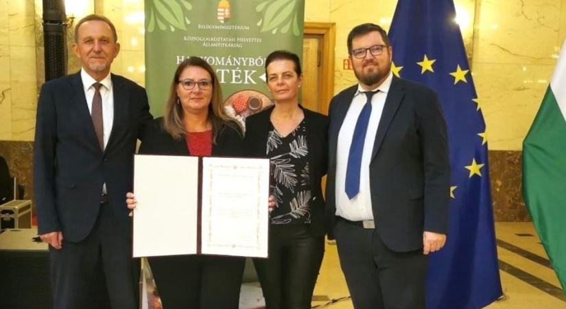 A hajléktalan közfoglalkoztatási programok díjat hoztak a nyíregyházi városüzemeltető társaságnak