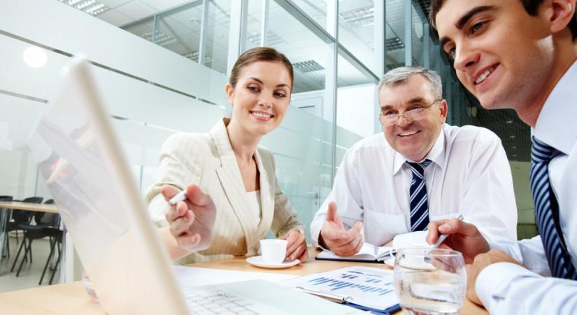 Opten: nagy generációváltás történik a magyar vállalkozásokban