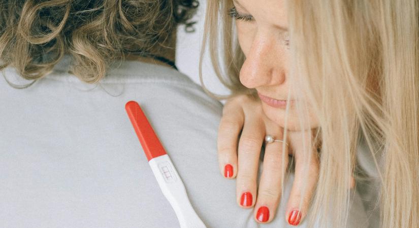 „Rettegek, hogy a gyerek apja egy alig ismert férfi, nem pedig a szerető férjem”