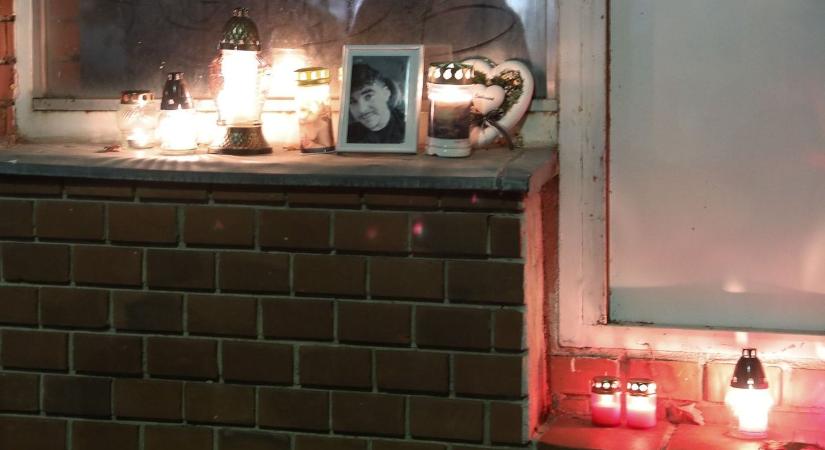 Csendes gyertyagyújtással emlékeztek Lukóczki Lászlóra - fotók