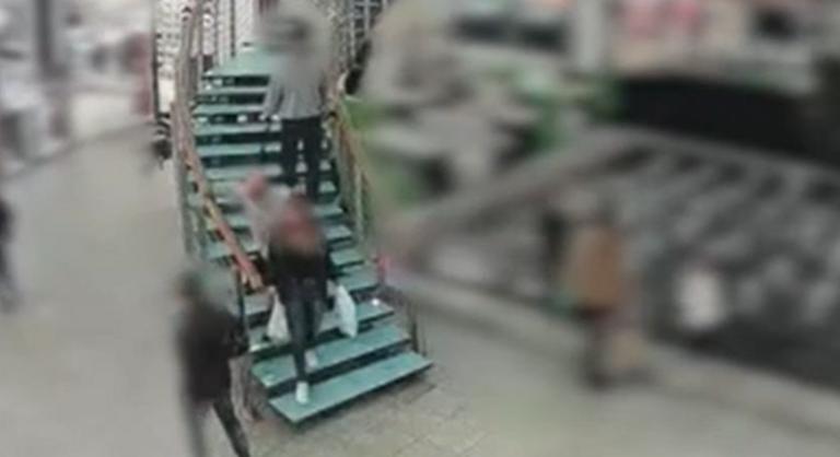 Lezuhant egy debreceni pláza üveglépcsőjén egy férfi, koponyaműtét lett a vége