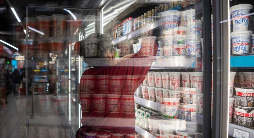 Lekerülhet a boltok polcairól az ország szeretett tejterméke: akár búcsút is mondhatunk a „tejfölnek”