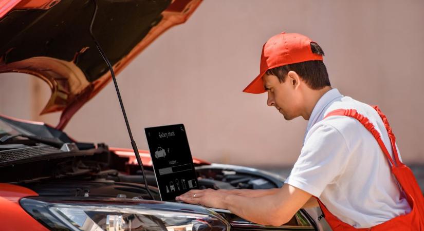 Az ilyen kocsi az olcsóság szultánja? Már mondja is a nyíregyházi szerelő az árakat és a buktatókat – videóval