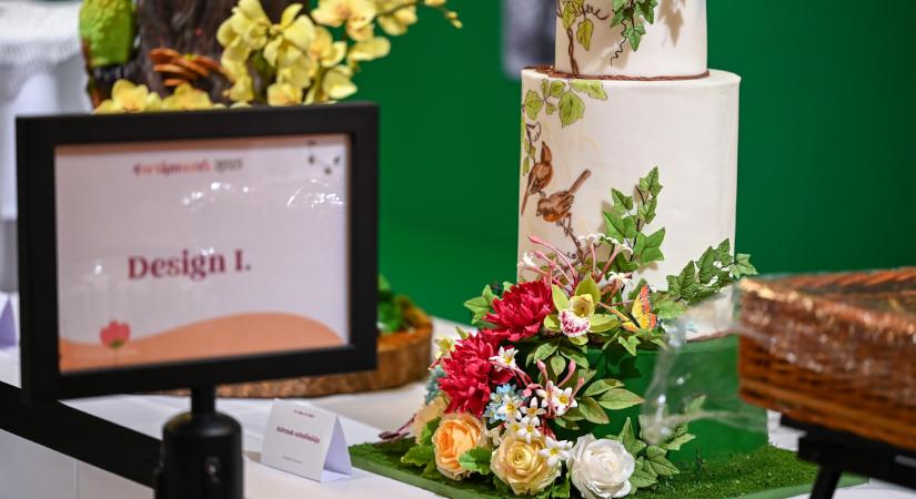 Virágok tették színesebbé az idei Tortamustra versenyt