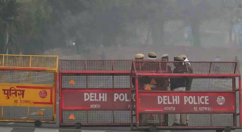 Az hatóságok terrortámadásnak minősítették a hétfői újdelhi autórobbantást, aminek több halálos áldozata is van