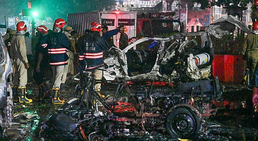 Terrortámadás Újdelhiben: rengeteg a halott és a sebesült