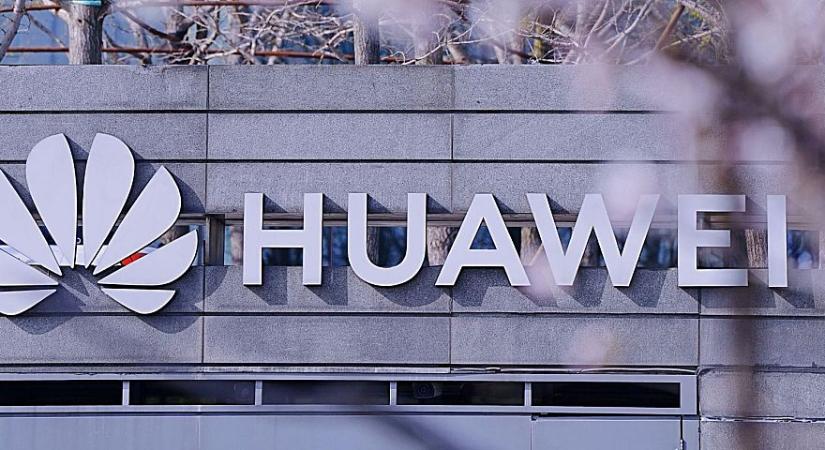 Betilthatja a Huawei és a ZTE mobiltechnológiájának használatát az EU