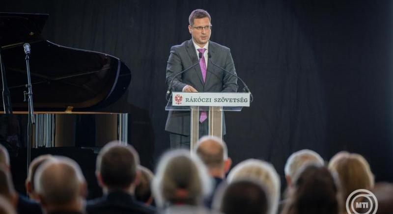 Gulyás Gergely: a nemzethez tartozás a legerősebb összetartó kötelék