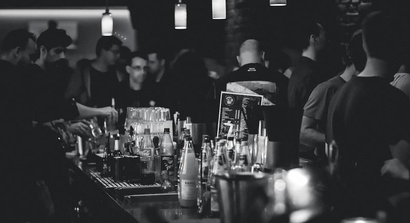 Angel Shot: Biztonsági kód a kolozsvári bárokban a nők védelmére