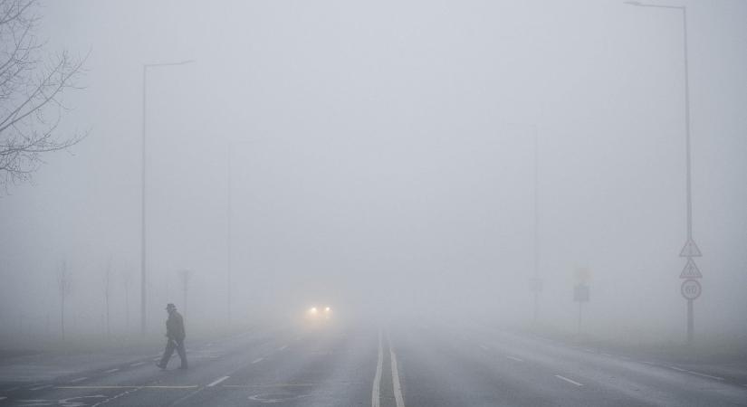 16 vármegyére adtak ki riasztást, brutális köd szakad az országra, csak 3 vármegye ússza meg