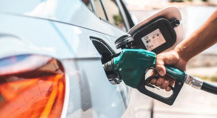 Átcserélt rendszámmal mentek üzemanyygot lopni az M-asra