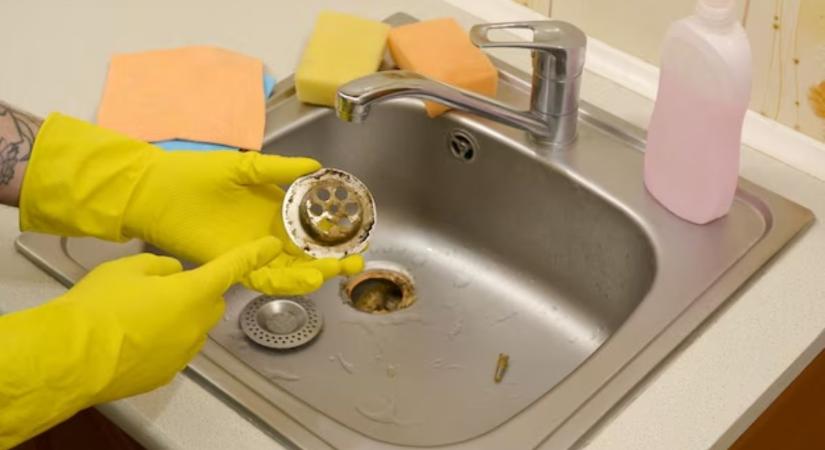 Fél óra takarítás helyett 5 perc: Szódabikarbóna  citrom este, reggelre új mosogatód lesz