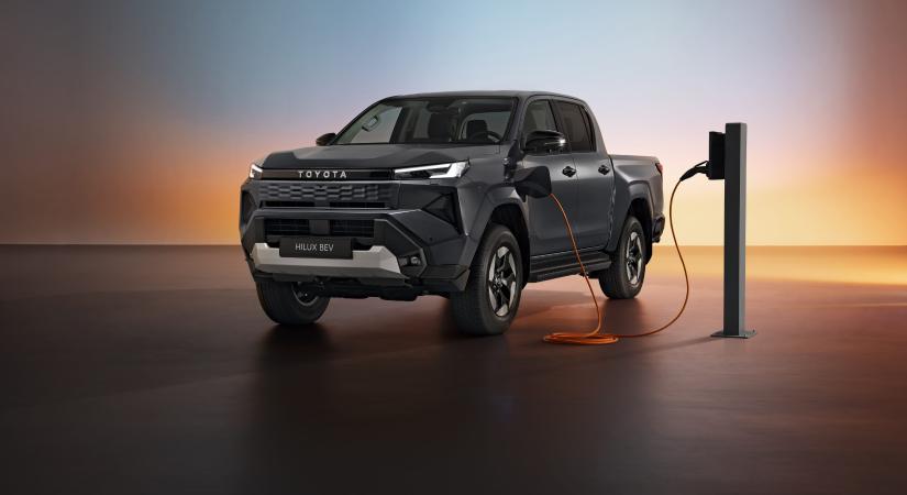 2026-ra megújul aToyota Hilux – új hajtásláncok, friss belső és valódi multisávos stratégia