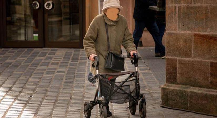 Csak el ne higgyük, hogy ez ajándék, holnaptól érkezik az emelt nyugdíj