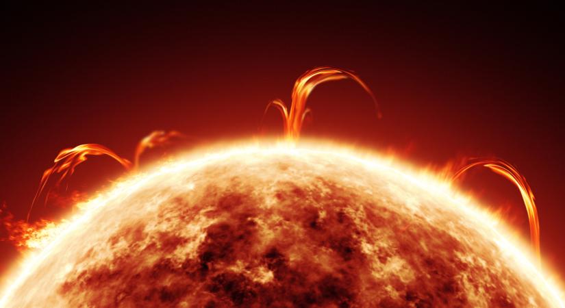Kiadták a figyelmeztetést: erős mágneses vihar közeledik a Föld felé, az egyik napkitörés erősítheti a másikat