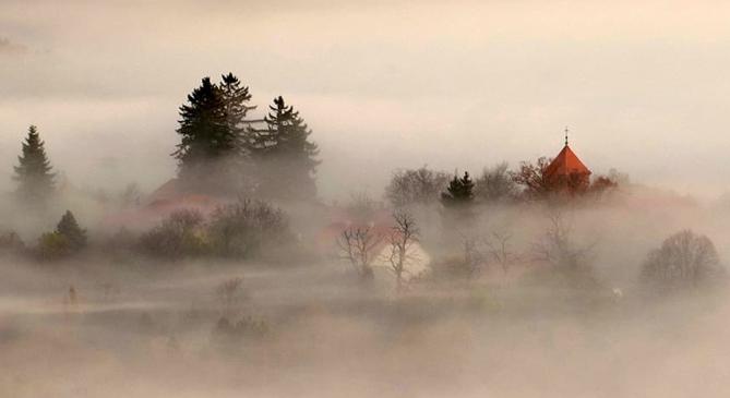 Egyre jobban fog ragaszkodni a köd