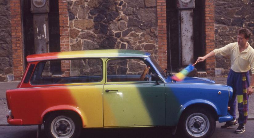 Az imádott Trabantok tündöklése – elképesztő képek a fából és műanyagból készült csodáról
